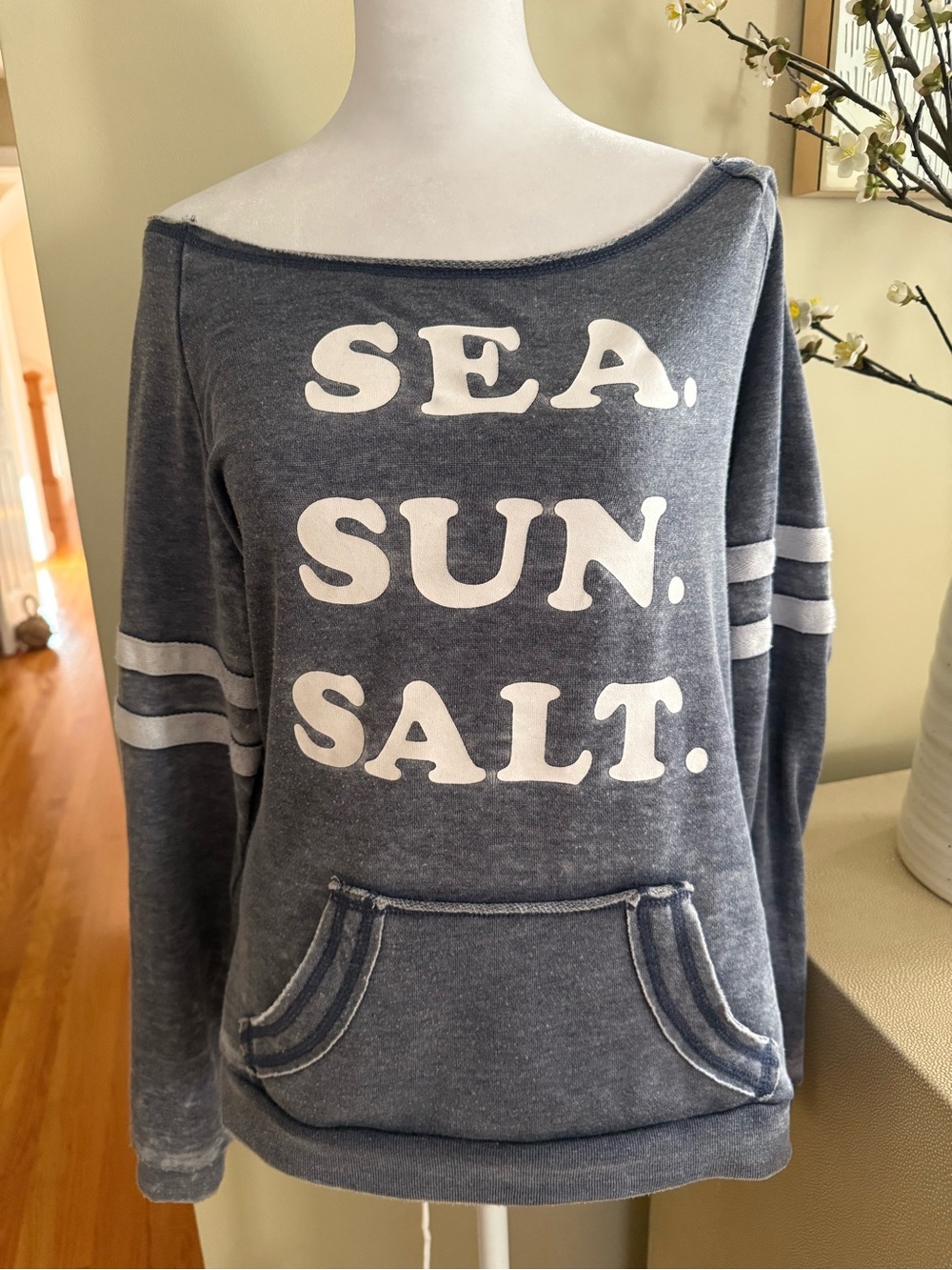VENUS Women's off shoulder sweatshirt